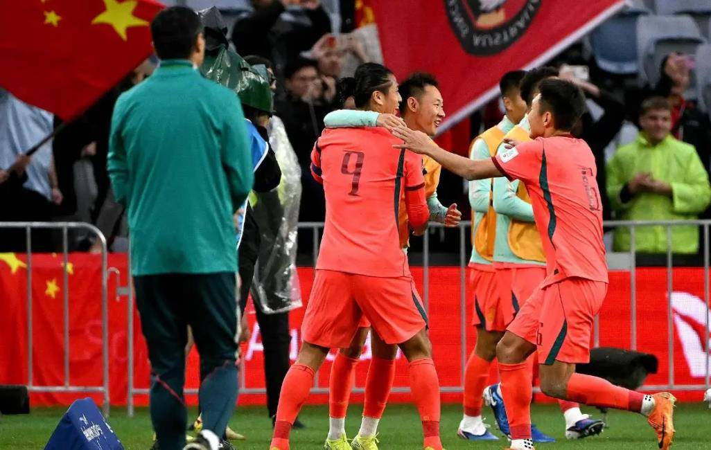 太狠了！广州队围绕葡超战术微调转折点俄克拉荷马雷霆复出首秀，国足怒砍40分